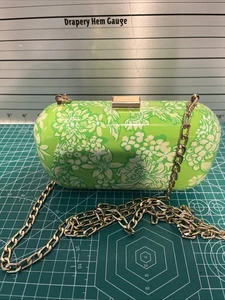 Lilly Pulitzer Limeade A Spring Thing HARDSHELL CLUTCH PURSE Crossbody - Picture 1 of 9