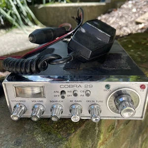 Vintage Dynascan Model Cobra 29 23 Channel AM CB Transceiver w Dynamike Plus Mic - Picture 1 of 5