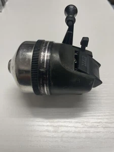 Zebco Classic Fishing Reel For Parts - Picture 1 of 4