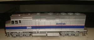 HO. WALTHERS TRAINLINE. AMTRAK. PHASE IV EMD. F40PH POWERED. # 393 - Picture 1 of 6