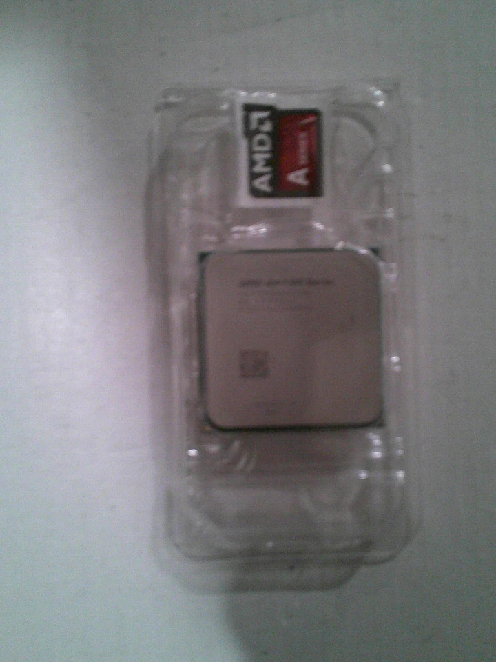 AMD A-Series A4-7300 2 Core 1M L2 Cache 3.8 GHz Socket FM2 CPU AD7300OKA23HL - Image 1 of 4