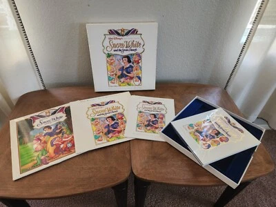 "Snow White" Laserdisc LD Box Set Walt Disney Masterpiece Deluxe Cav Edition - Image 1 of 4