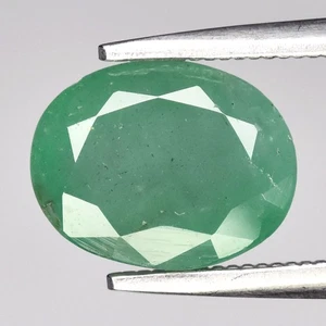 💎 2.24ct 9x7mm Oval Natural Green Emerald - Zambia Gemstone - Picture 1 of 4