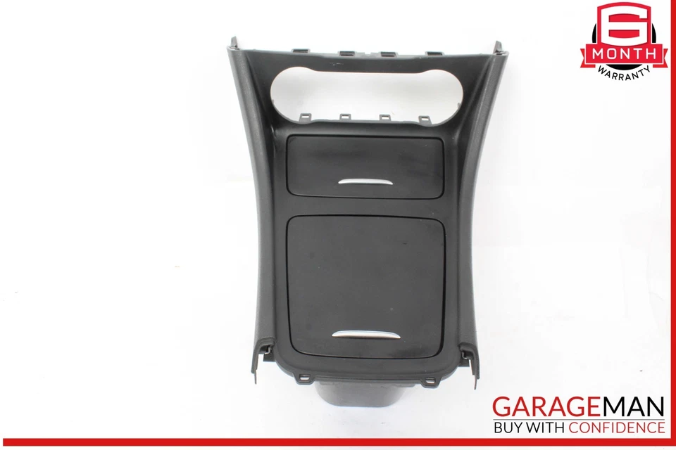 Portavasos con bisel de embellecedor de consola central delantera 14-20 Mercedes W117 CLA250 FABRICANTE DE EQUIPOS ORIGINALES Foto 1 de 4