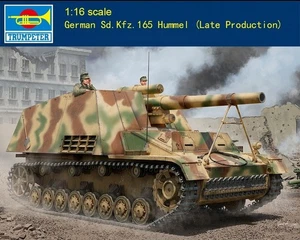 Trumpeter 00953 1/16 German Sd.Kfz.165 Hummel (Late Production) Model Kit - Picture 1 of 13
