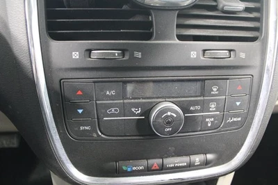 Chrysler Town & Country 2016 unidad de tablero de control de clima de aire acondicionado OEM 655-02321 usado Foto 1 de 4