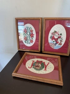 Vintage 3er Set 1986er gerahmt bestickt Nadelspitze Weihnachten Urlaub Wandkunst 9x7 - Bild 1 von 12