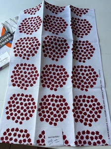 Marimekko Geschirrtuch "Puketti", rote Blumen auf weiß, Baumwolle/Leinen, Finnland - Bild 1 von 4