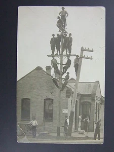 Pipestone Minnesota MN Railroad Rock Island Depot telefono scala linemen c1910 - Foto 1 di 2