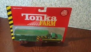 Ford F-350 Pickup with Cattle Carrier Trailer Tonka Farm 1:64 scale Green - Picture 1 of 3