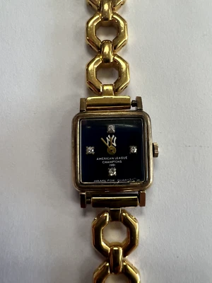 1981 NEW YORK YANKEES AMERICAN LEAGUE CHAMPIONSHIP WATCH DIAMONDS HAMILTON 10KGF - Image 1 of 4