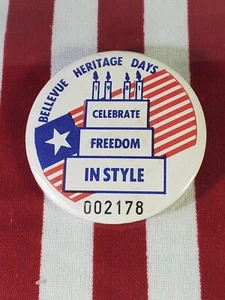 Vintage Bellevue Iowa Heritage Days "Celebrate Freedom in Style" Button Pin - Imagen 1 de 2