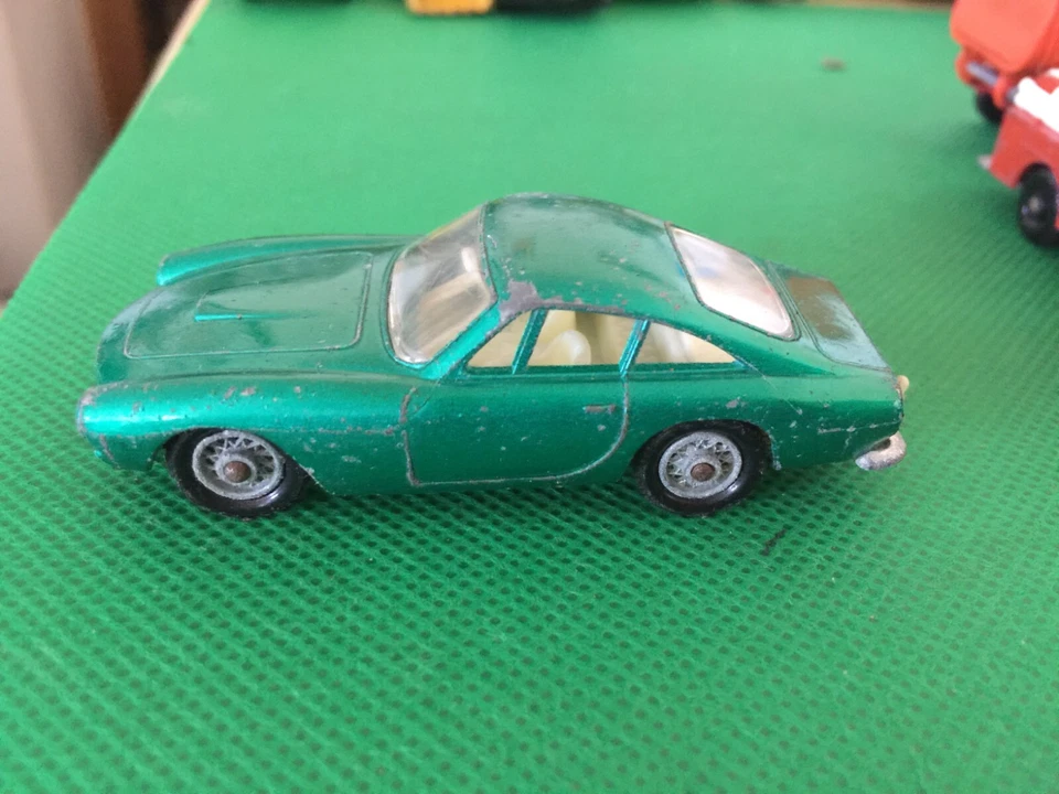 MATCHBOX 75 FERRARI BERLINETTA Lesney England B407 Foto 1 de 4