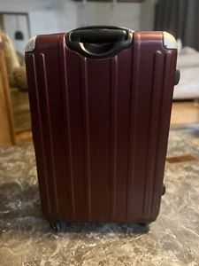 Heys Hardside polycarbonate composite Spinner Luggage Burgundy 31x19 - Picture 1 of 10