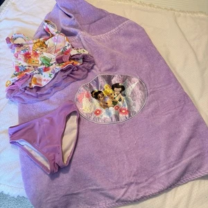 Maillot de bain enfant Disney Store Tinkerbell taille 2 et serviette à capuche violet floral - Photo 1/12