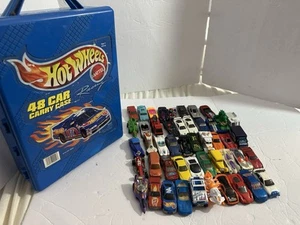 Estuche de transporte de coche vintage con 48 coches Hot Wheels de los años 70’s, 80’s y 90’s - Imagen 1 de 13