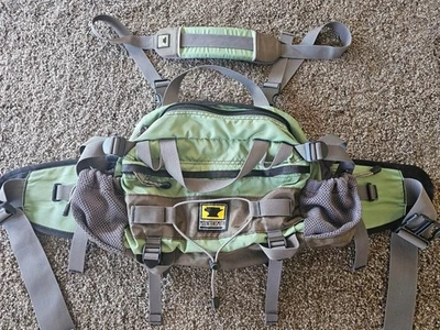 Mountainsmith Waistpack, Mint/Army Green, Black, with Shoulder Strap - Image 1 of 4