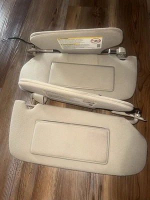 (Пара) 1997-2005 Buick Park Avenue левая и правая стороны бежевый серо-коричневый комплект солнцезащитных козырьков OEM - Изображение 1 из 4