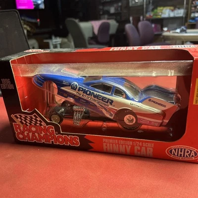 Dodge Funny Car NHRA 1/24 RACING CHAMPIONS TOM HOOVER 1996 PIONERO NUEVO Foto 1 de 4