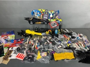 ๐ฆ90's Kenner The Joker, Batman, Batgirl, Penguin Loose Action Figure Lot 70+๐ฆ - Picture 1 of 18