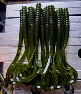Engulf Baits 7" BUNGEE REFLEX WORMS in Watermelon-Black/Red flake 12 ct. package - Picture 1 of 3