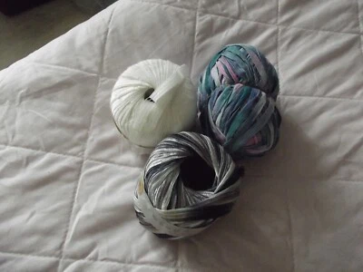 Garn aus Haushaltauflösung Bändchen Garn  Verschiedene Farben 3Stück - Bild 1 von 4