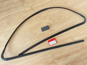 HONDA CRX EF8 SIR 88-91 Moldura de ventana de vidrio frontal OEM Parabrisas J... - Imagen 1 de 16