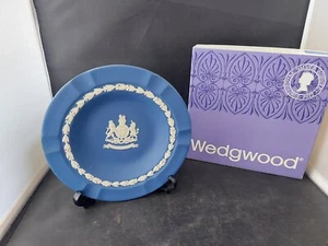 Wedgwood Jasperware( royal blue) Royal Silver Jubilee~ Executive Ashtray( Boxed) - Picture 1 of 3