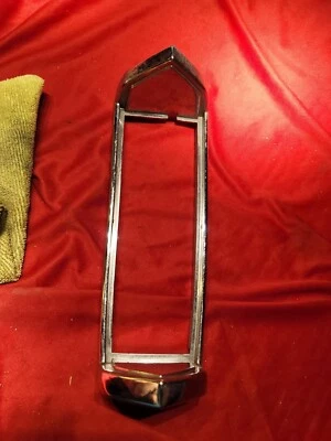 二手原始设备制造商 80 81 82 83 84 林肯 towncar 尾灯镜头边框 e1vb 13236 广告 — 第 1/4 张图片