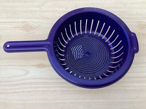 B-LINE MADE UK PLASTIC COLANDER BLUE WITH HANDLE STRAINER WIDTH 20cm DRAINER - Imagen 1 de 9