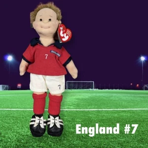 England Soccer Ty Teenie Beanie Boppers 9" Footie Bambola David Beckham 7 2002 Nuova con etichette - Foto 1 di 7