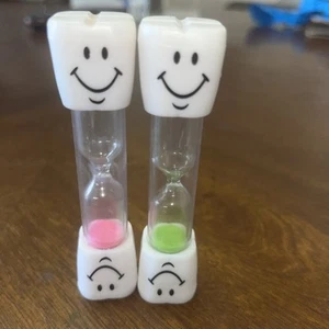 (2) Pink & Green, Easy To Use 2 Minute Toothbrush Sand Timer for Kids - Picture 1 of 3