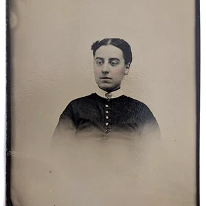 Tintype Photo Portrait Of A Victorian Woman Wearing Brooch Pin - Picture 1 of 4