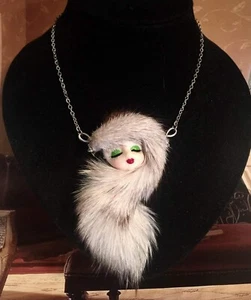 Collar gargantilla broche mujer cerámica dama de piel de colección grueso gris plateado - Imagen 1 de 2