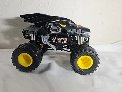 Hot Wheels Monster Jam Batman Joker DC Street Justice 1:24 Die-Cast Vehicle - Image 1 of 4