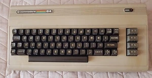 COMMODORE 64 Estuche/chasis Breadbin con teclado Pieza Original. ¡Etiqueta ALEMANIA! #3 - Imagen 1 de 17