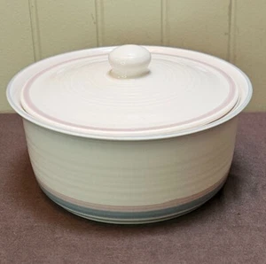 Pfaltzgraff AURA Pink Stoneware Casserole Dish/Lid 9" Grey Blue Pink Bands - Picture 1 of 11