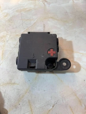 AUDI A4 B8 A5 8T 2009- UNDER BONNET BATTERY POSITIVE POWER JUNCTION - Image 1 of 4