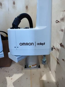 Adept||Omron Cobra 450 - Picture 1 of 4