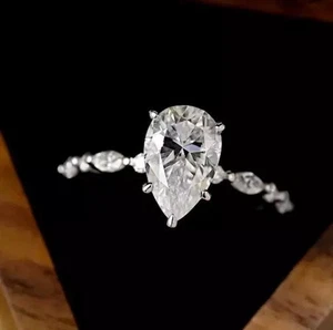 Anello di fidanzamento sposa moissanite taglio pera 2,30 ctw VVS1 placcato oro bianco 14 kt - Foto 1 di 15