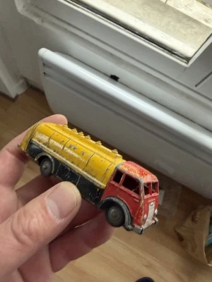 Camion Renault Citerne Shell - CIJ 3-21 - 1950's - Etat Correct - Photo 1/4