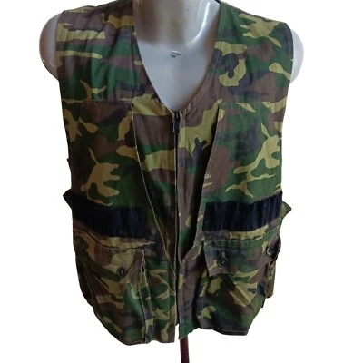 Army Green Camo Hunting Vest With Multiple Pockets & Zipper Closure - Image 1 of 4