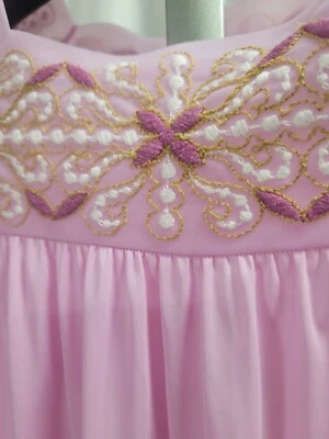 Vintage Gossard Artemis Night Gown,beautiful Detailing! - Image 1 of 4