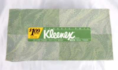 Vintage 1987 White Kleenex Classic Foil Tissue 175 2-Ply Sheets Green Box Dented - Image 1 of 4