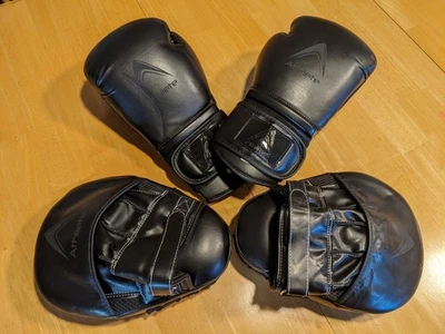 Guantes de boxeo y guantes de boxeo Atllete 16 oz. Nunca usado Foto 1 de 3
