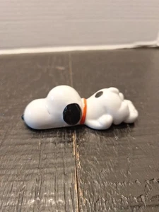 Vintage 1960's PEANUTS SNOOPY PAPERWEIGHT made in Japan - Picture 1 of 8