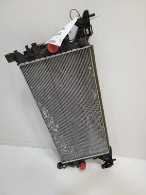 2016 - 2017 CHEVROLET CRUZE Radiator with Temperature Sensor Port - Изображение 1 из 4
