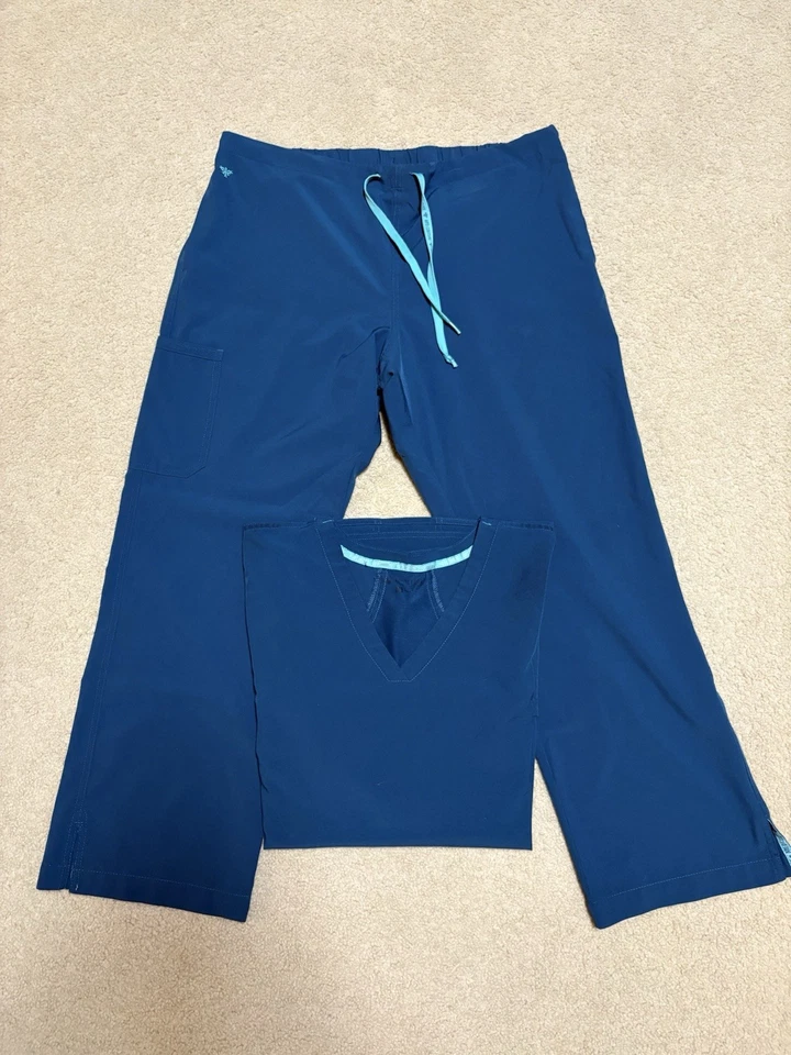 Med Couture Women’s 2XL Dark Blue Scrub Set, Pants Size L  (Great Condition) - Image 1 of 4