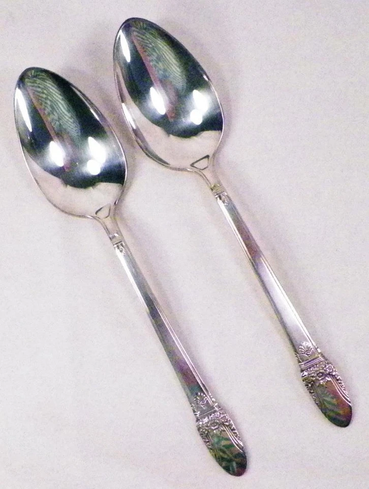 2 First Love Soup Spoons Silverplate Oval Bowl 1847 Rogers Bros International - Изображение 1 из 4