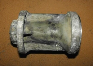 Carcasa de rodamiento OEM YAMAHA V6 150-225 HP CR PN 6K1-45332-01-CA compatible con 1992 y más - Imagen 1 de 3